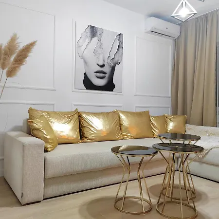 Sqare Apartment